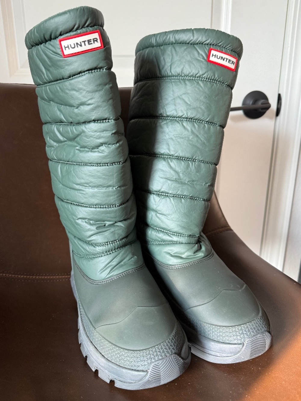 Hunter Intrepid tall winter boots, Olive, size 9-excellent condition!